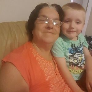 Meet your Posher, Leanne